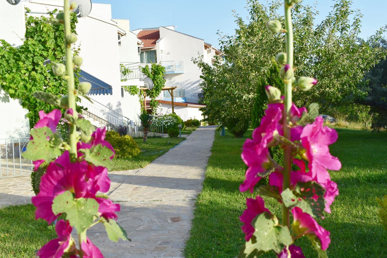 Nushev Hotel Sweti Wlas Exterior foto
